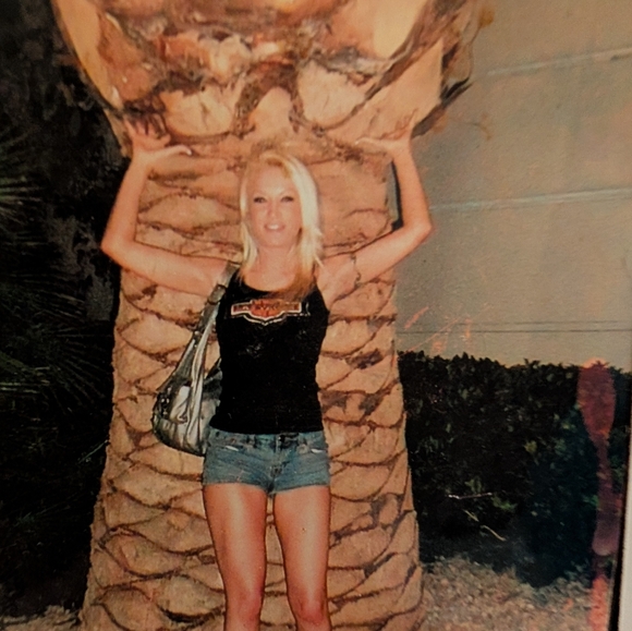 Meet your Posher, Amanda - Picture 4 of 5